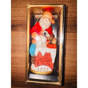 Vintage Memories of Santa Collection 1902 Ornament Hand‎ Painted Figurine